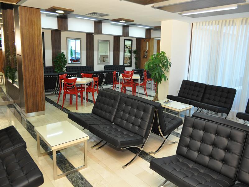Hotel Lighthouse Игало Экстерьер фото